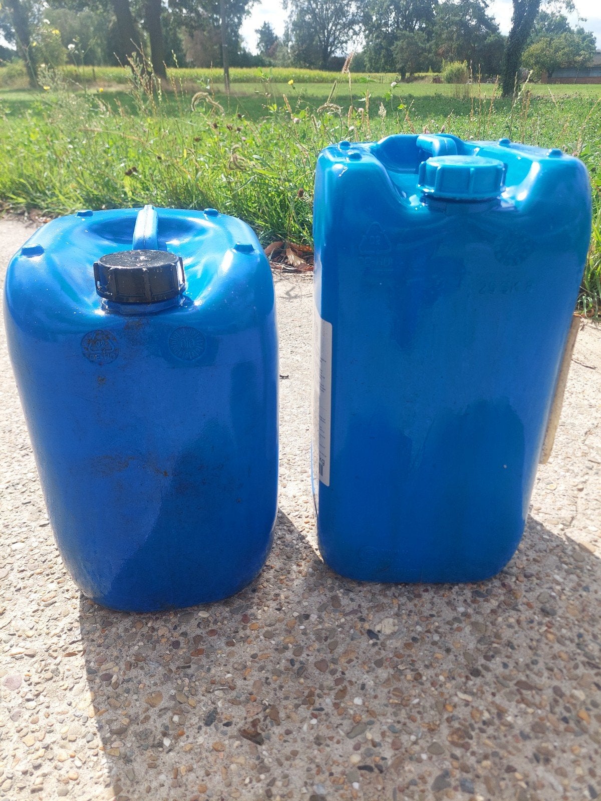 Vaten 25L en 30L, meerdere exemplaren beschikbaar., Minder dan 75 liter, Ophalen, Gebruikt, Kunststof