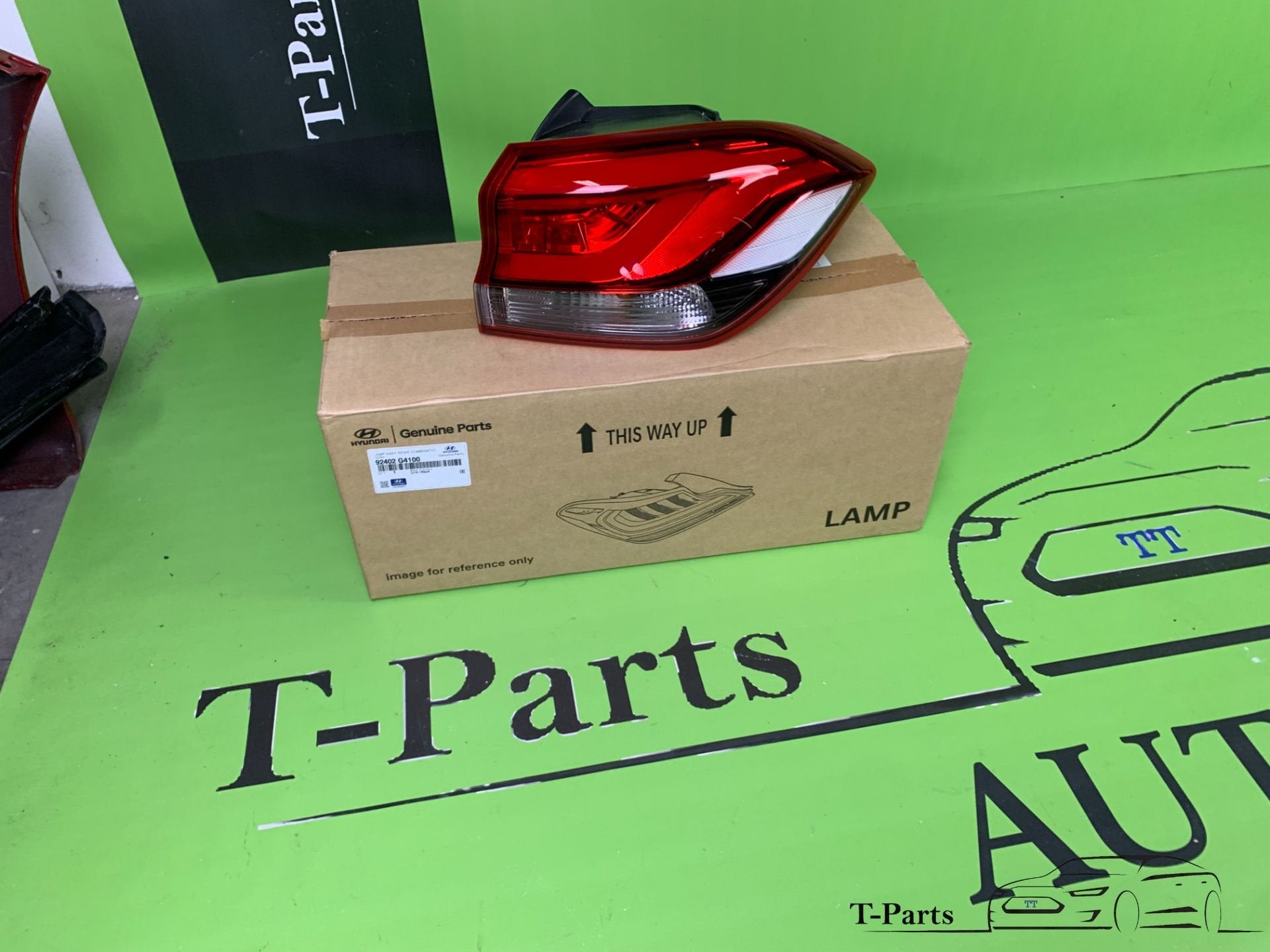 hyundai i30 achterlicht 92402g4100 lamp licht 92402 g4100, Auto-onderdelen, Verlichting, Info@fabrikant.eu, Hyundai, Fabrikantstraat 1
1000 AA  Amsterdam