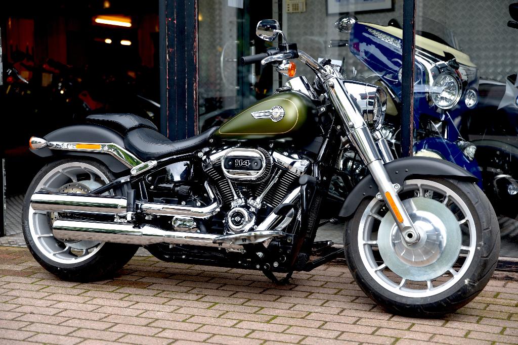 HARLEY DAVIDSON 114 FAT BOY ***MOTOVERTE.BE***, Motoren, 2 cilinders, Occasion, Chopper, Bedrijf