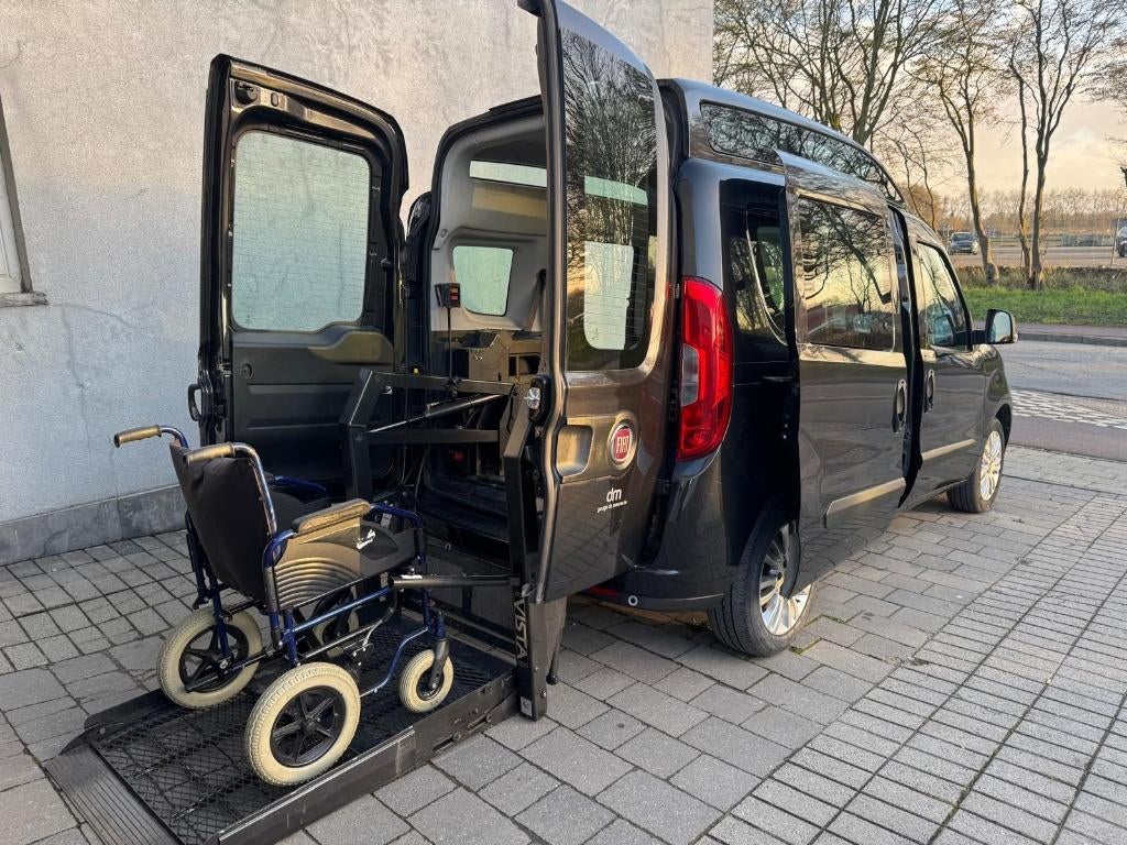 ♿🦼🦽  FIAT DOBLO 1.4i BENZINE 2017 116000 TPMR PMR INVALIDE, Auto's, Fiat, Bedrijf, Te koop, Doblo, Aangepast voor mindervaliden