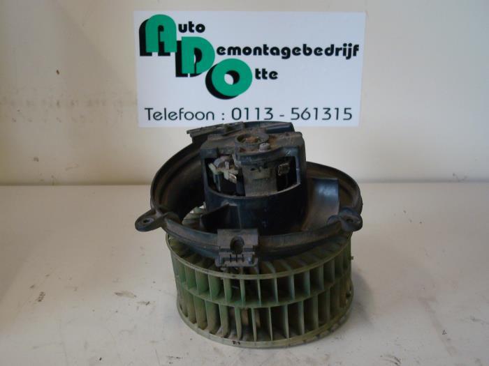 Moteur de ventilation chauffage d'un Mercedes 200 - 500, 3 mois de garantie, Utilisé, -, -
