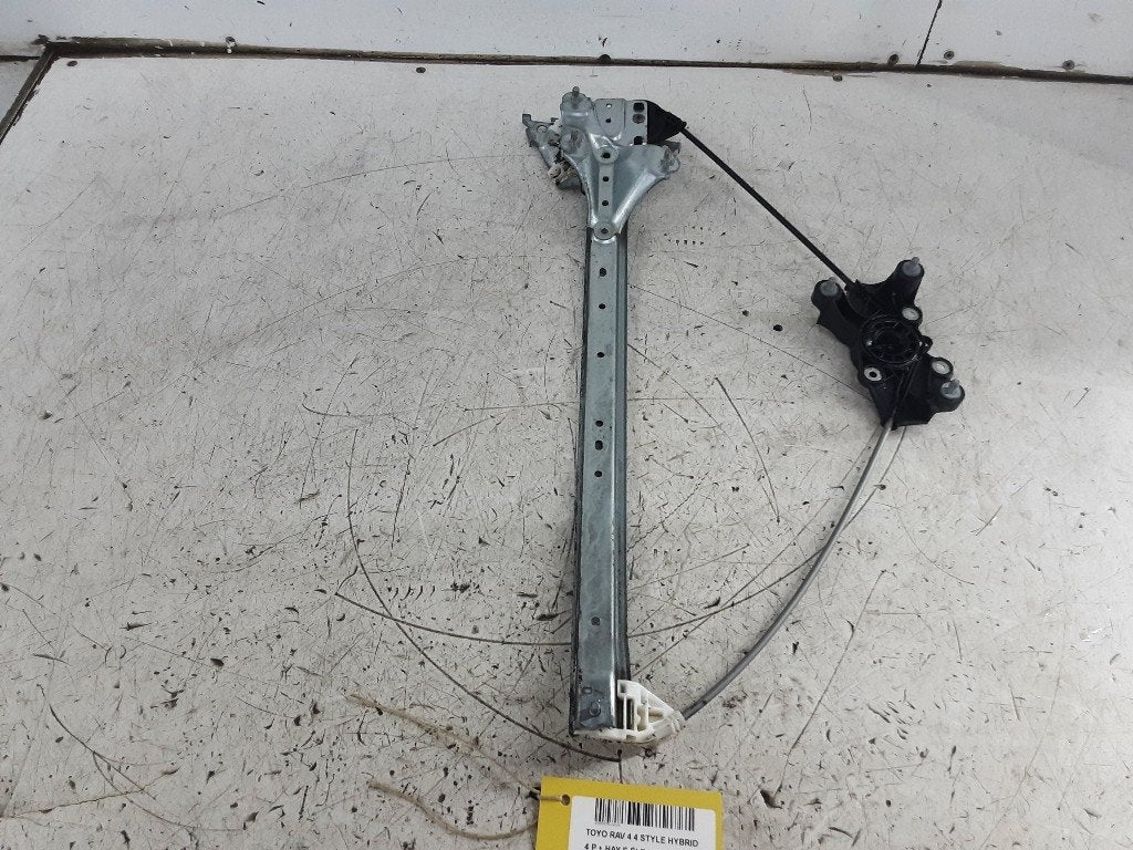 RAAMMECHANIEK LINKS VOOR Toyota RAV4 (A5) (191209102), Auto-onderdelen, Gebruikt, Kundenbetreuung@toyota.de, Toyota, Toyota-Allee 2
50858  Köln, DE