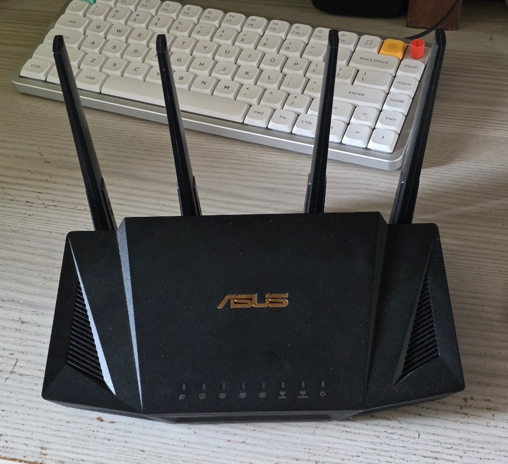 ASUS AX300 Dual Band Gaming Wi-Fi router (RT-AX58U), Computers en Software, Routers en Modems, Ophalen of Verzenden, Gebruikt