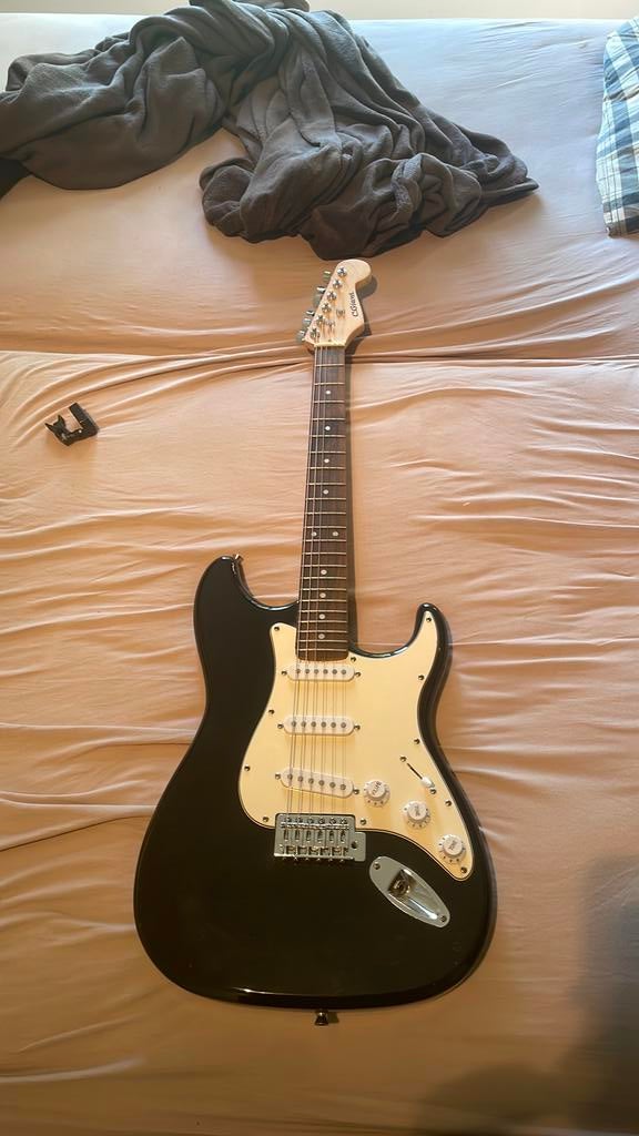 basgitaren met atributen en versterker, Musique & Instruments, Amplis | Basse & Guitare, Enlèvement, Neuf, Guitare basse