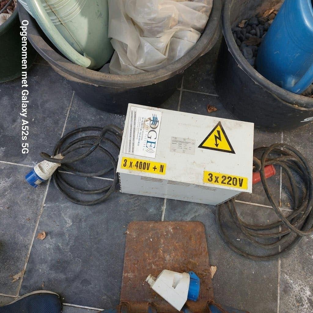 Transformator omzetting mono naar driefasig, Doe-het-zelf en Bouw, Ophalen, Zo goed als nieuw, Overige merken, Omvormer