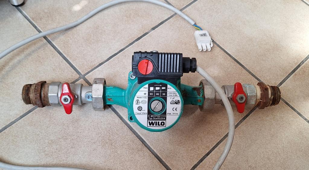 wilo circulatiepomp centrale verwarming, in goede staat, Bricolage & Construction, Chauffage & Radiateurs, Enlèvement ou Envoi