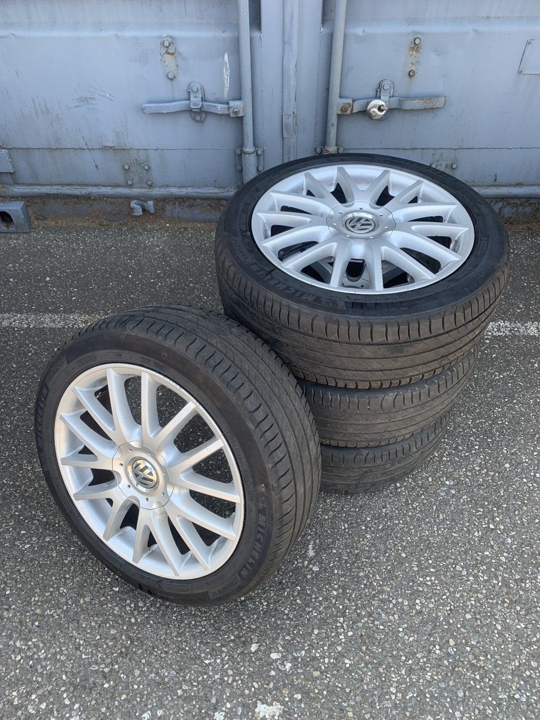 velgen VW 17 inch golf 5 6 - eos - jetta - touran - caddy, Auto-onderdelen, Banden en Velgen, Gebruikt, -, -, Banden en Velgen