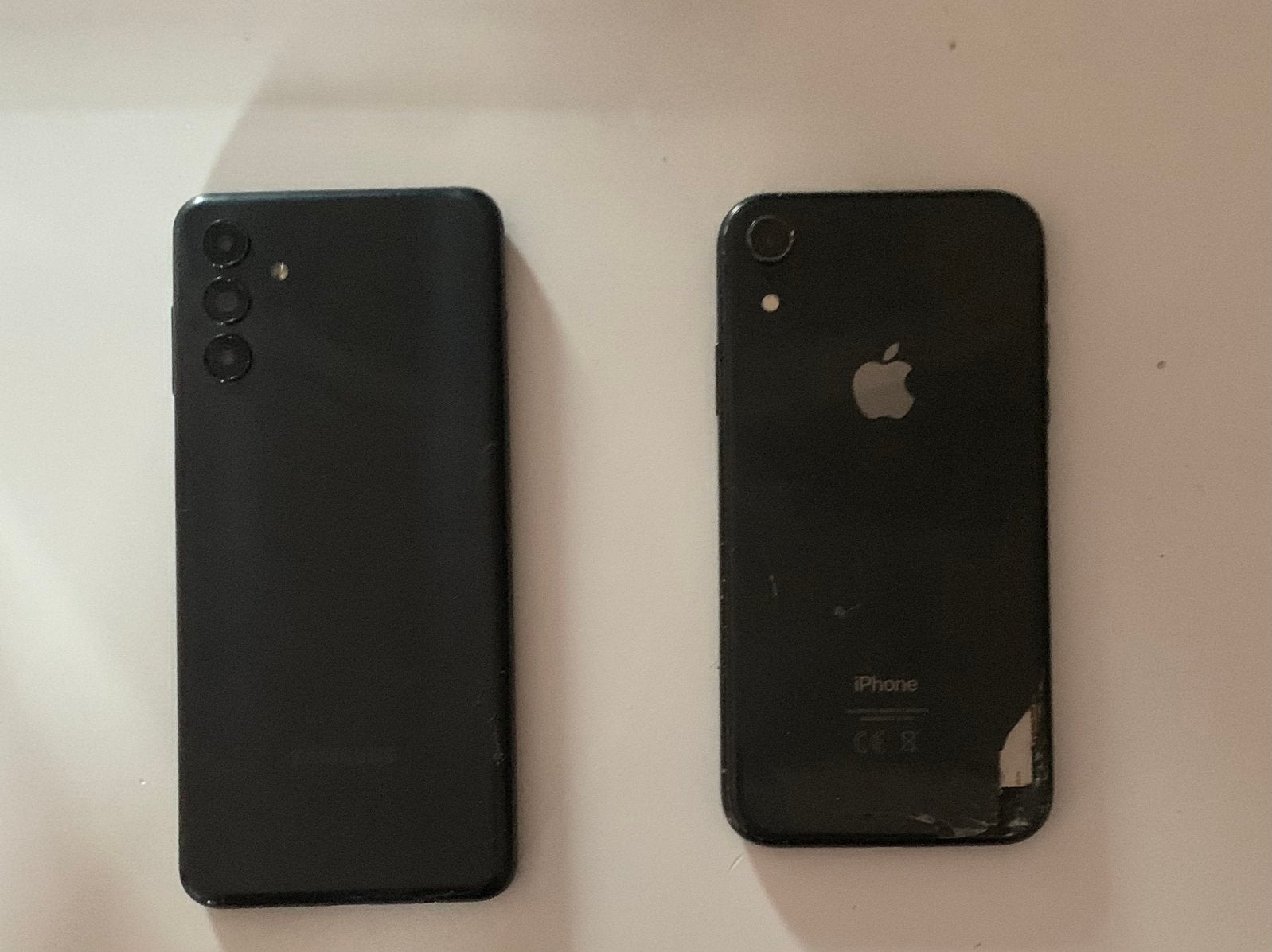 Iphone en samsung, Telecommunicatie, Ophalen of Verzenden, Zo goed als nieuw