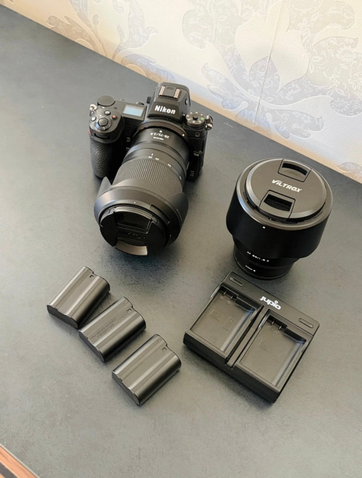 Nikon Z6II + 28-75 2.8 + 85 mm 1.8, TV, Hi-fi & Vidéo, Appareils photo numériques, Écran inclinable/pivotant, Enlèvement ou Envoi