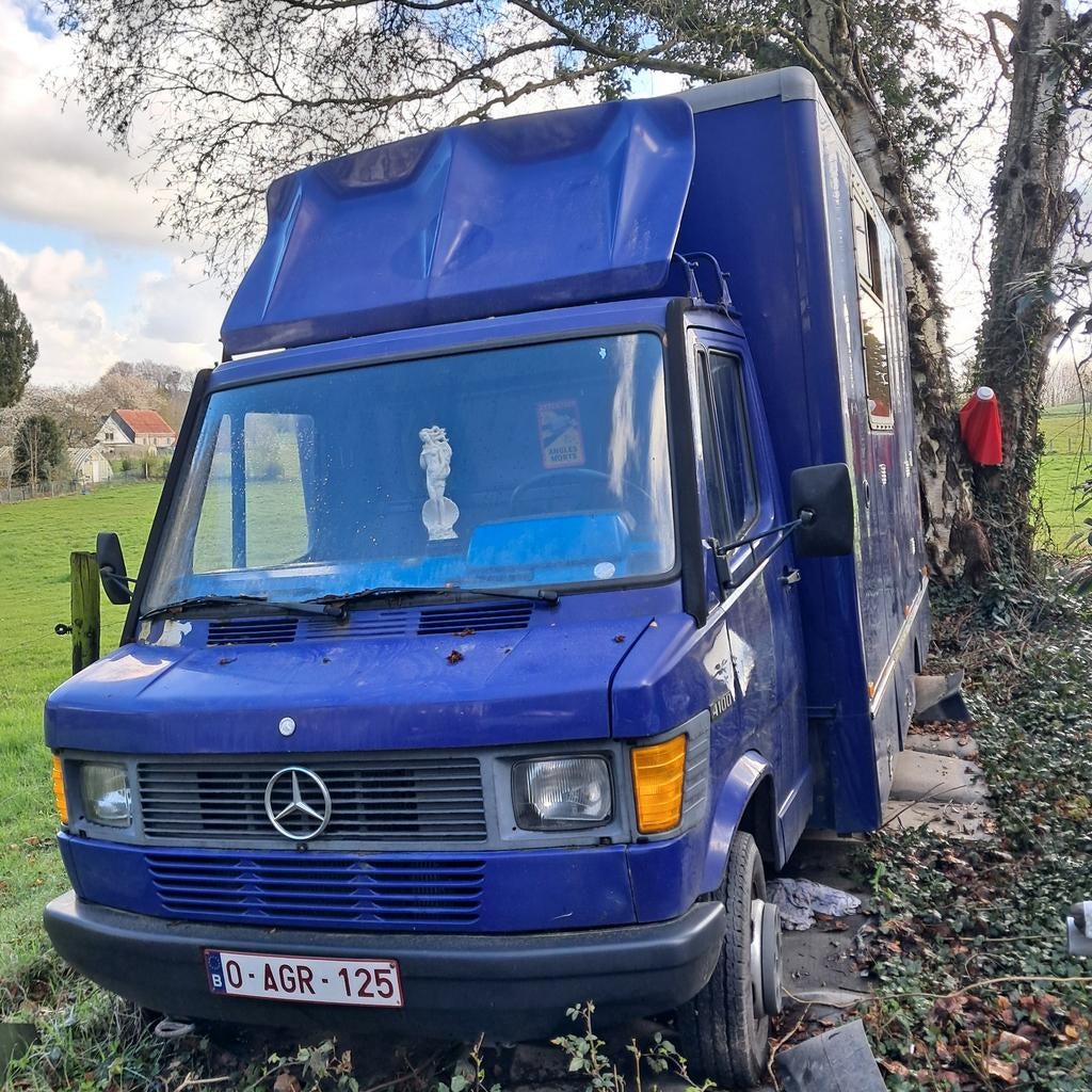 Mercedes 410d avec permis de conduire b, Caravanes & Camping, Particulier, Auvent, Mercedes