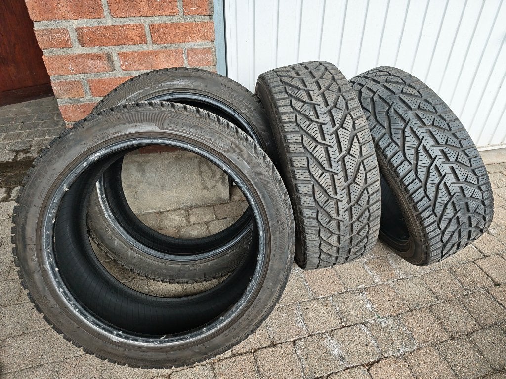 4 pneus neige TIGAR 215/45 R17 91V, Neuf, Enlèvement, Pneus hiver, 215 mm