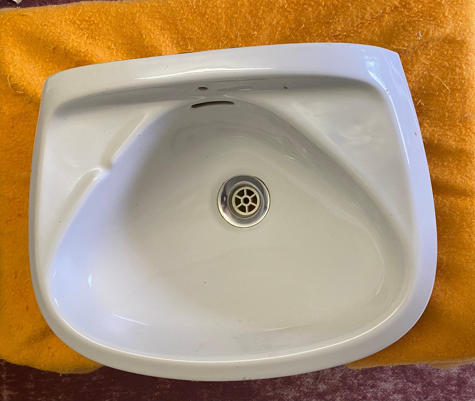 Kleine Lavabo, Ophalen, Zo goed als nieuw