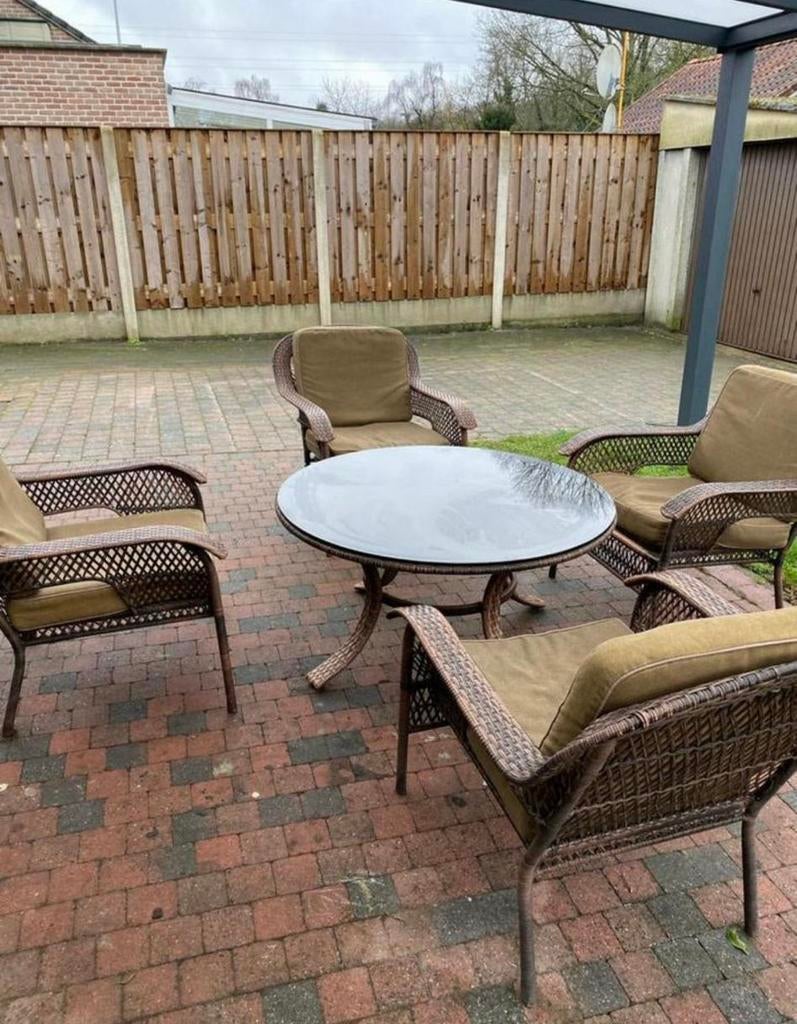 Ensemble de mobilier de jardin — 4 chaises + table ronde, Jardin & Terrasse, Ensembles de jardin, Utilisé, Salons de jardin, Osier