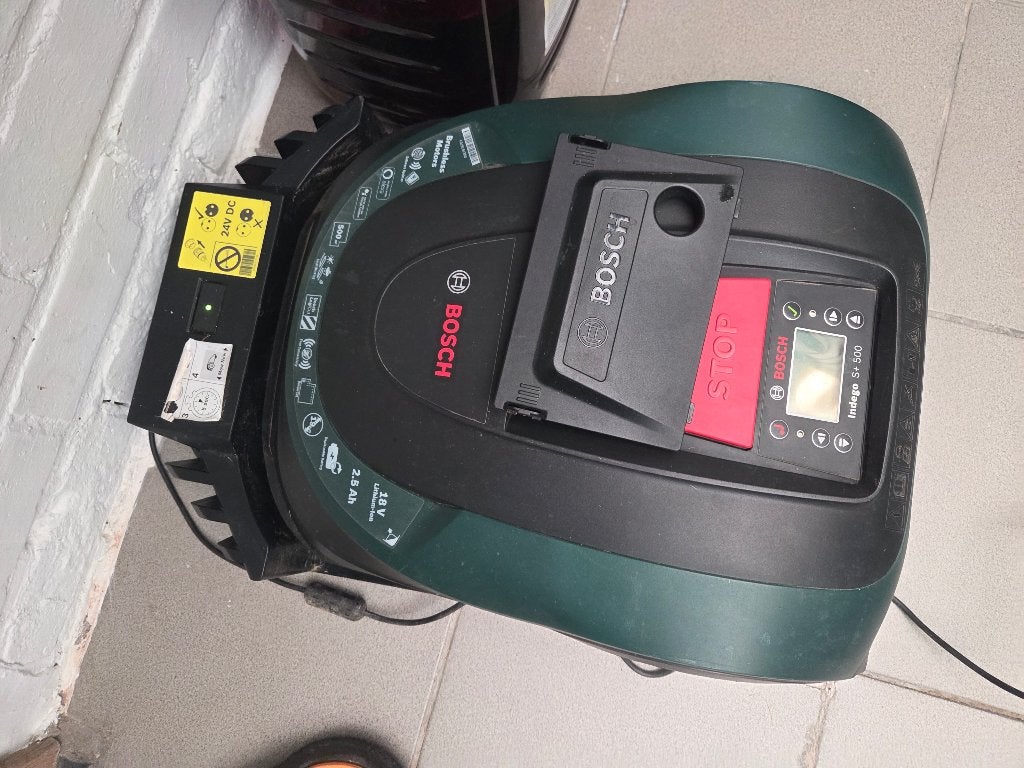 Robotmaaier bosch, Tuin en Terras, Robotmaaiers, Zo goed als nieuw, 20 tot 25 cm, Bestuurbaar via app, Ophalen