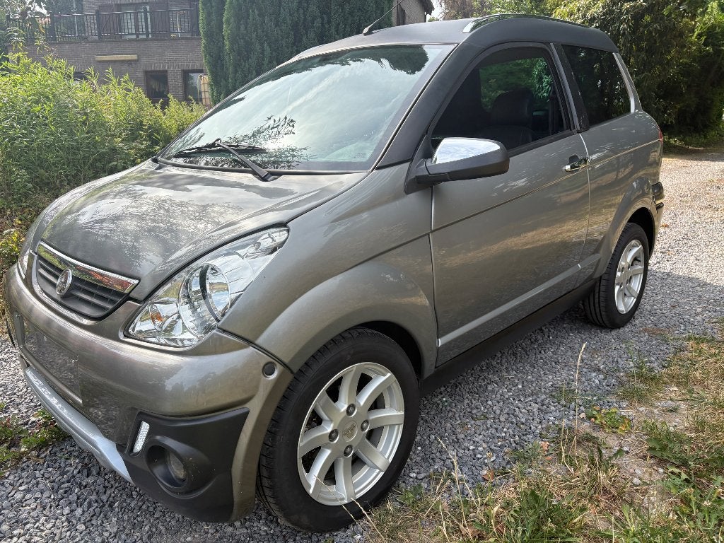 Aixam crossover, Autos, Aixam, Argent ou Gris, Achat, 2 cylindres, Diesel