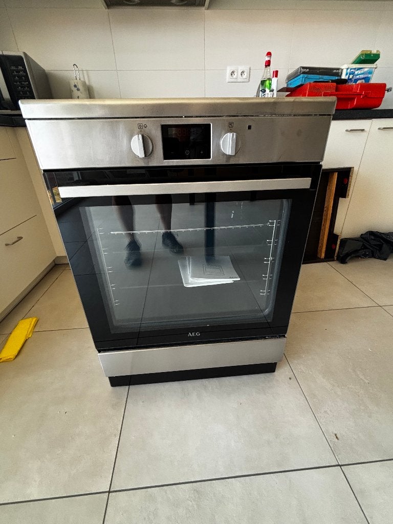 Inductievuur met oven, Elektronische apparatuur, Ovens, Ophalen, Oven, AEG, Zo goed als nieuw