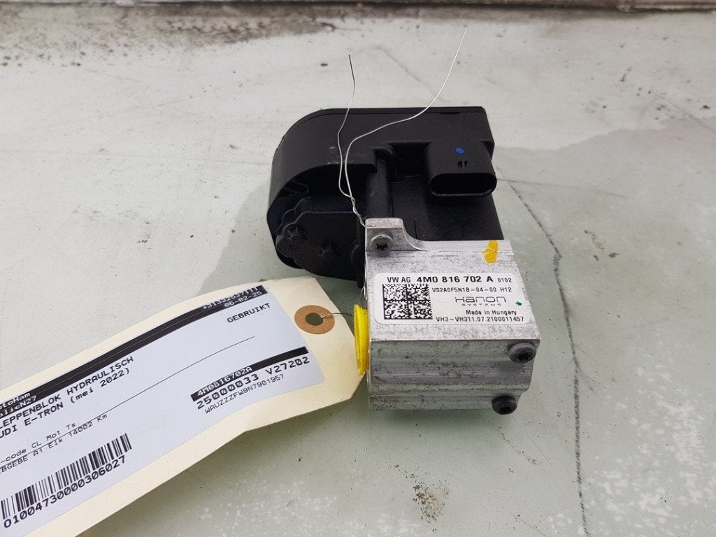 DIVERSEN Audi E-Tron GT (F83) (|4M0816702A|4M0816102B|), Gebruikt, Audi