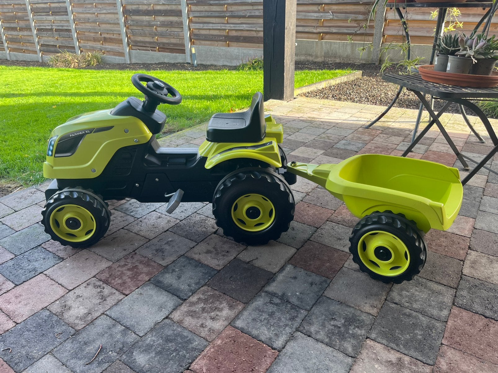 Tractor met aanhangwagen Smoby, Ophalen, Zo goed als nieuw