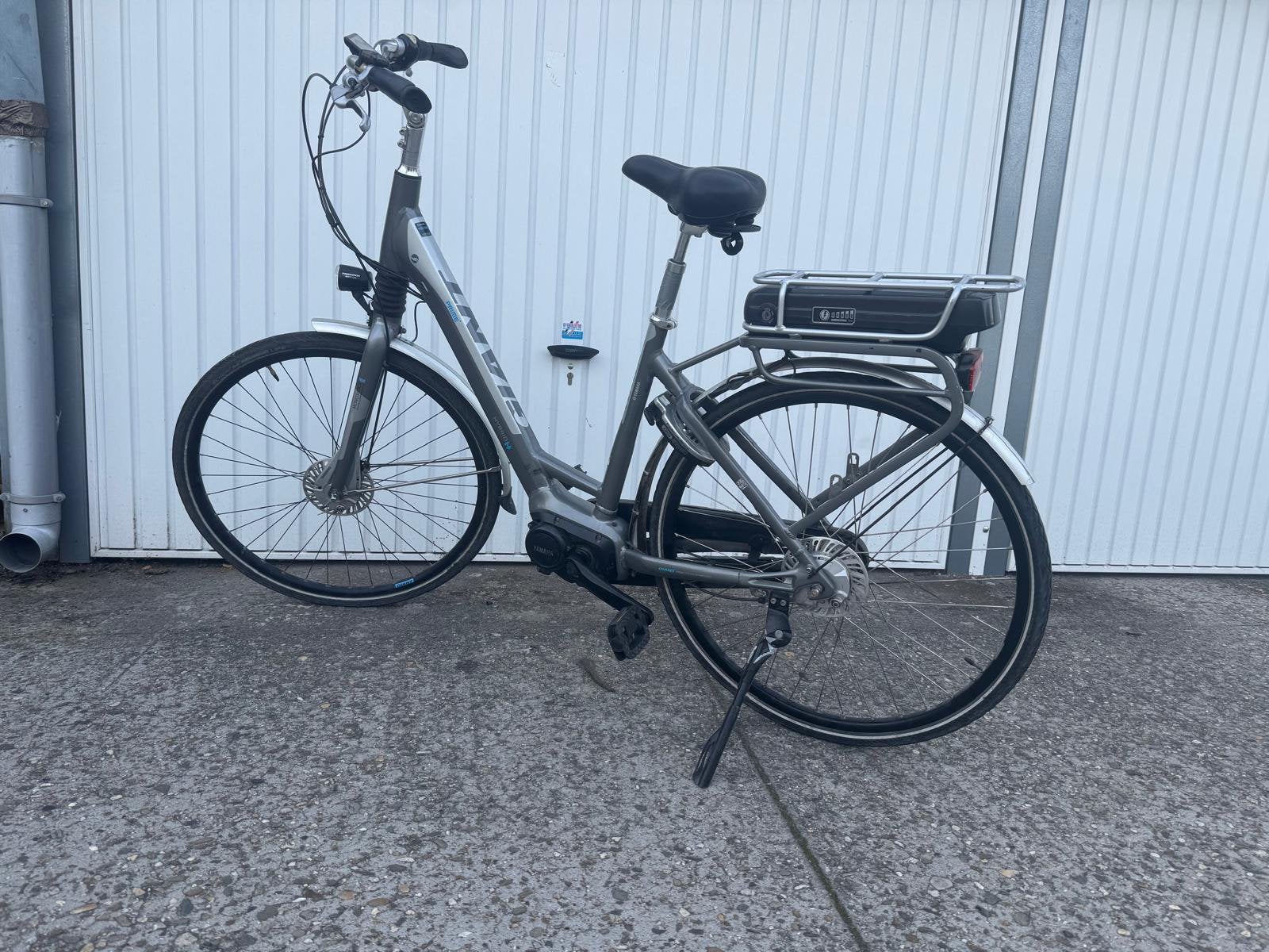 GIANT ELEKTRISCHE FIETS MET MIDDENMOTOR, Ophalen, Giant