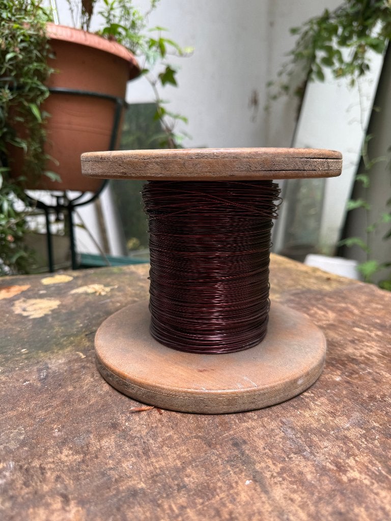 Oude geëmailleerde koperdraadspoel (magnetische draad), Antiek en Kunst, Verzenden