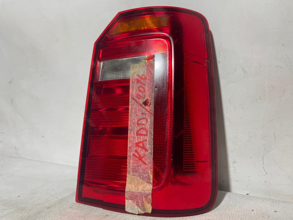 Feu arriere droit VW CADDY 2K1945096F, Autos : Pièces & Accessoires, Enlèvement, Utilisé, BMW