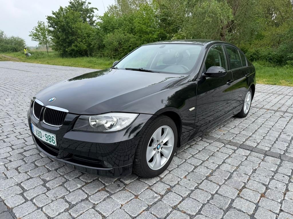 BMW 318I E90 BENZINE 153.000KM 9/2007 TOP STAAT BLANCO GEKEU, Auto's, BMW, 4 cilinders, Zwart, 5 deurs, Dealer onderhouden