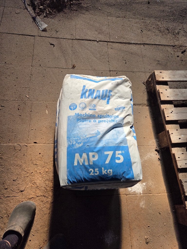 3 zakken plamuur ook voor spuitmachine, Ophalen, Nieuw