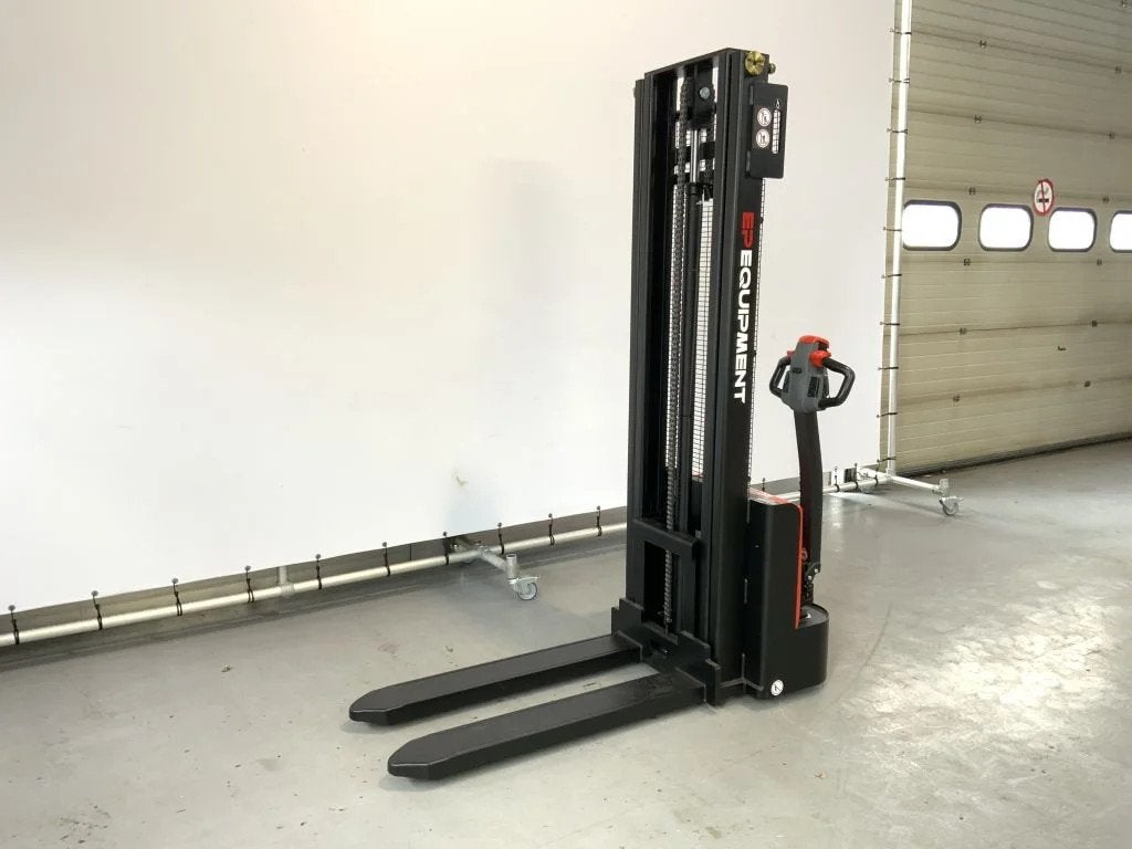 EP EST 122 met een hefhoogte van 3,0 meter, Articles professionnels, Machines & Construction | Chariots élévateurs & Transport interne
