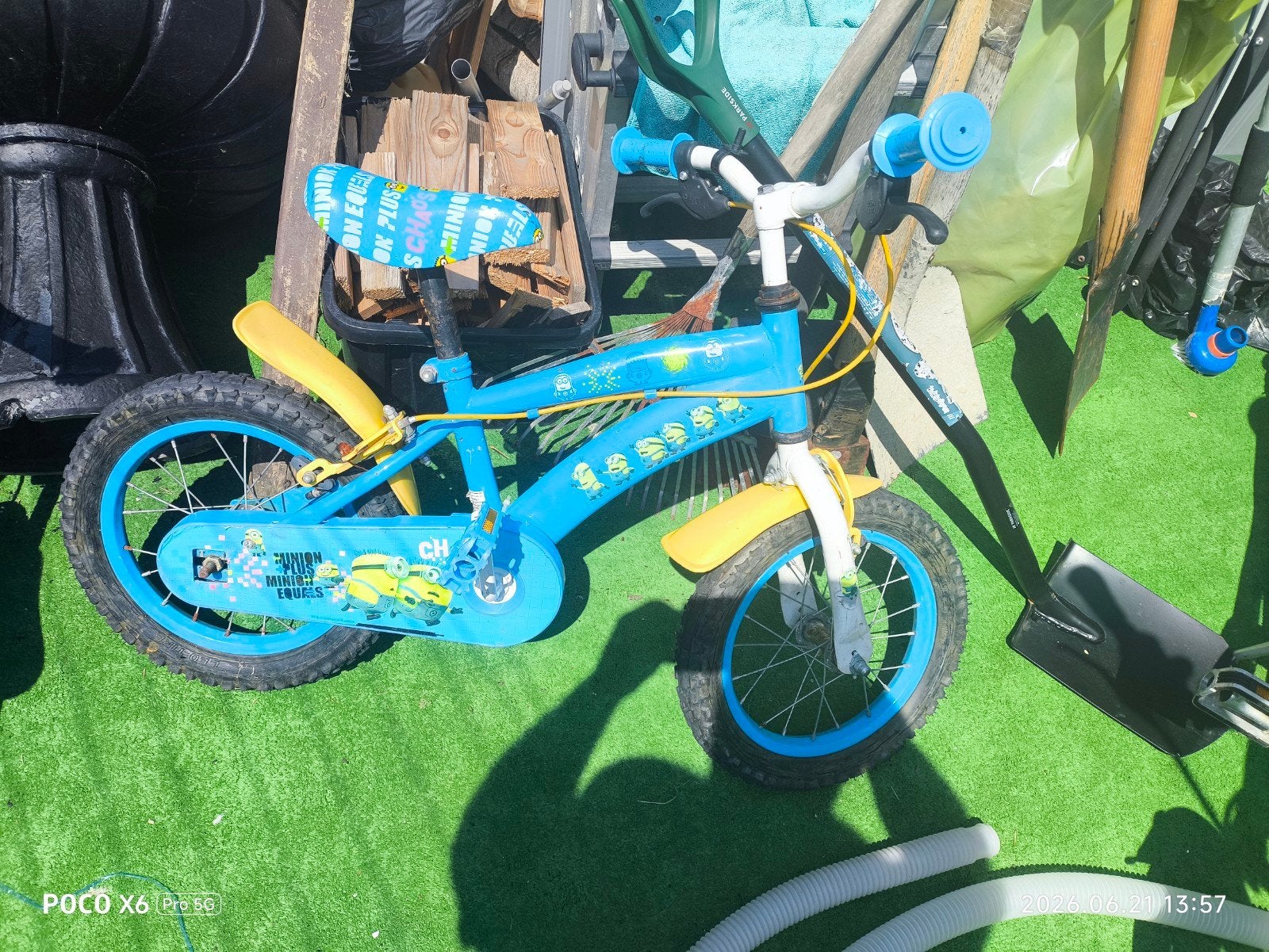 Kinderfiets 14 inch en loopfiets 12 inch. 10 euro per stuk, Ophalen