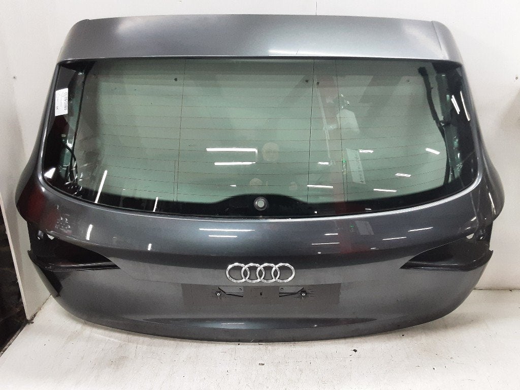 HAYON ARRIÈRE / MALLE Audi Q5 (8RB) (01-2008/05-2017), Auto-Union-Straße  1,
85057  Ingolstadt, DE, Info@audi.de, Haillon arrière