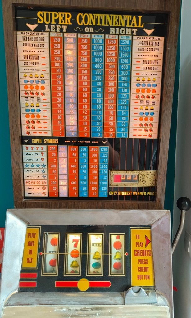 Gokautomaat Super continental, Autres monnaies, Enlèvement, Utilisé, Avec clés