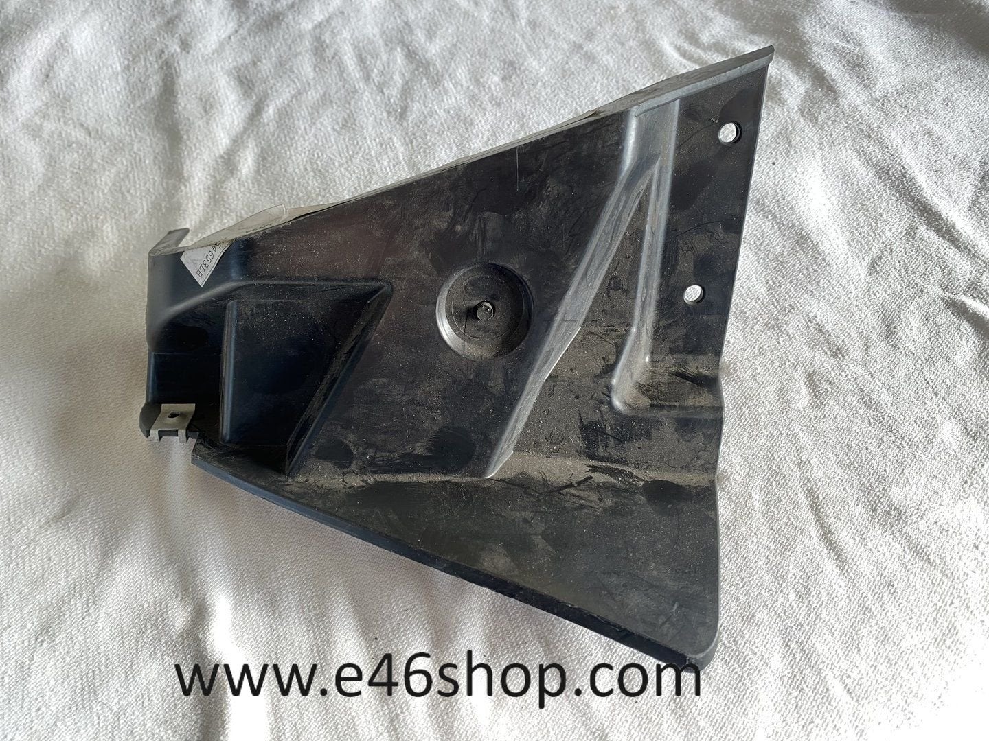 WIELKUIP DEEL RECHTS ONDER BMW E46 SEDAN OE 51127031976, -, -, Nieuw, Ophalen of Verzenden