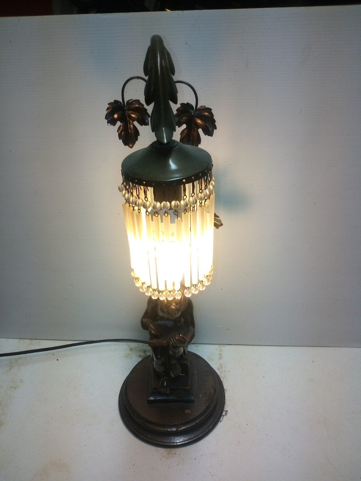 Ik heb een art  deco  stijl. Tafel lamp, Ophalen