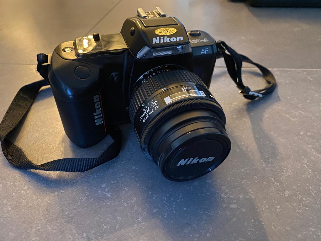 Appareil photo NIKON F-401 AF avec objectif Nikon 35-70 mm, Enlèvement ou Envoi, Utilisé, Nikon