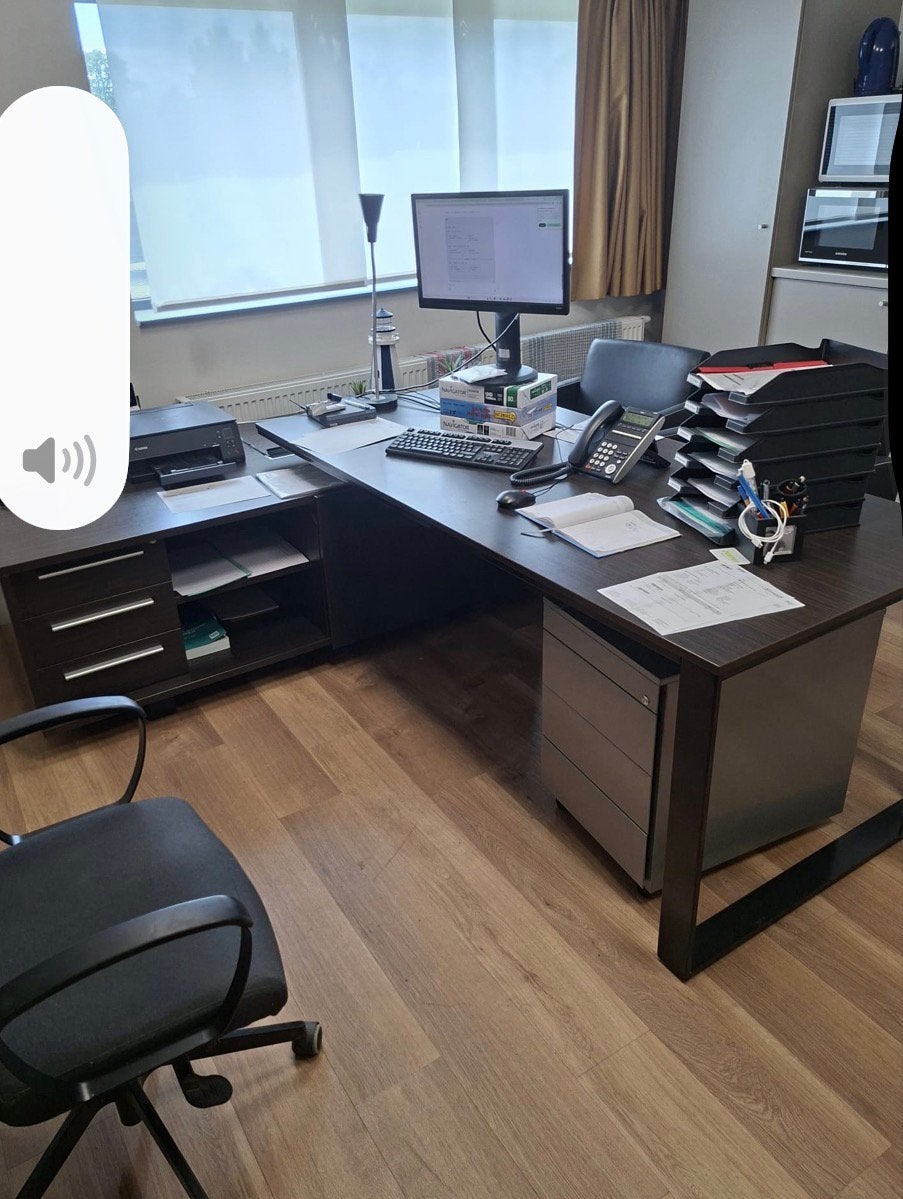 Directie bureau bieden, Ophalen of Verzenden, Zo goed als nieuw