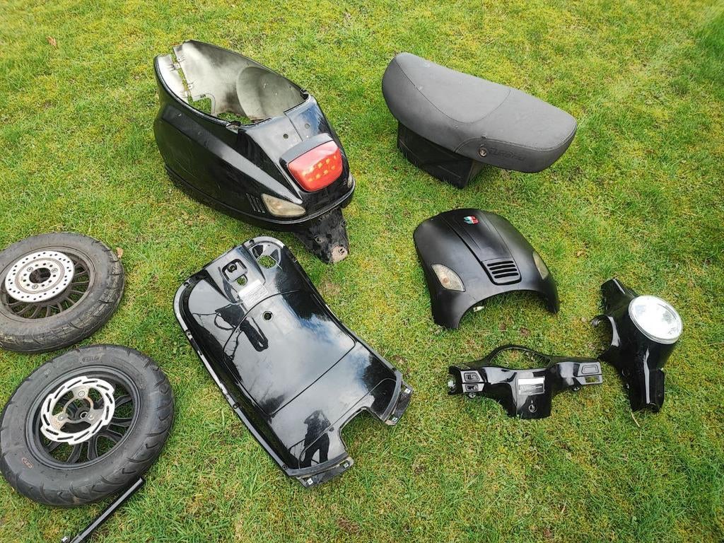 onderdelen voor scooter (GTS / Senzo / La Souris), Fietsen en Brommers, Ophalen of Verzenden, Gebruikt, Overige typen, Overige merken