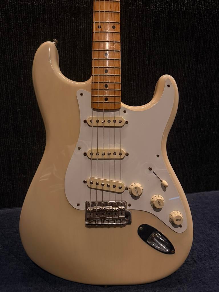 Fender Vintera 50s Stratocaster White - upgraded - topstaat, Muziek en Instrumenten, Snaarinstrumenten | Gitaren | Elektrisch