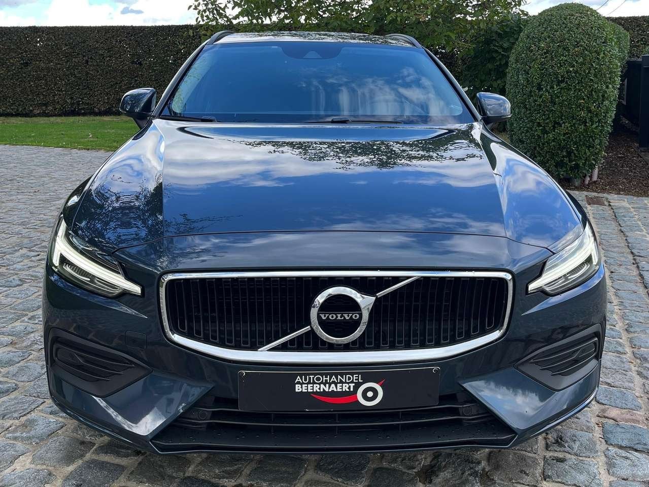 Volvo V60 2.0 B3 MHEV Geartronic/1eignr/93400km/Carplay/Led, Autos, 0 kg, 0 kg, Noir, V60