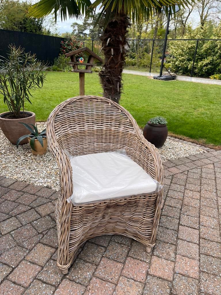 Chaise longue en rotin naturel, Enlèvement