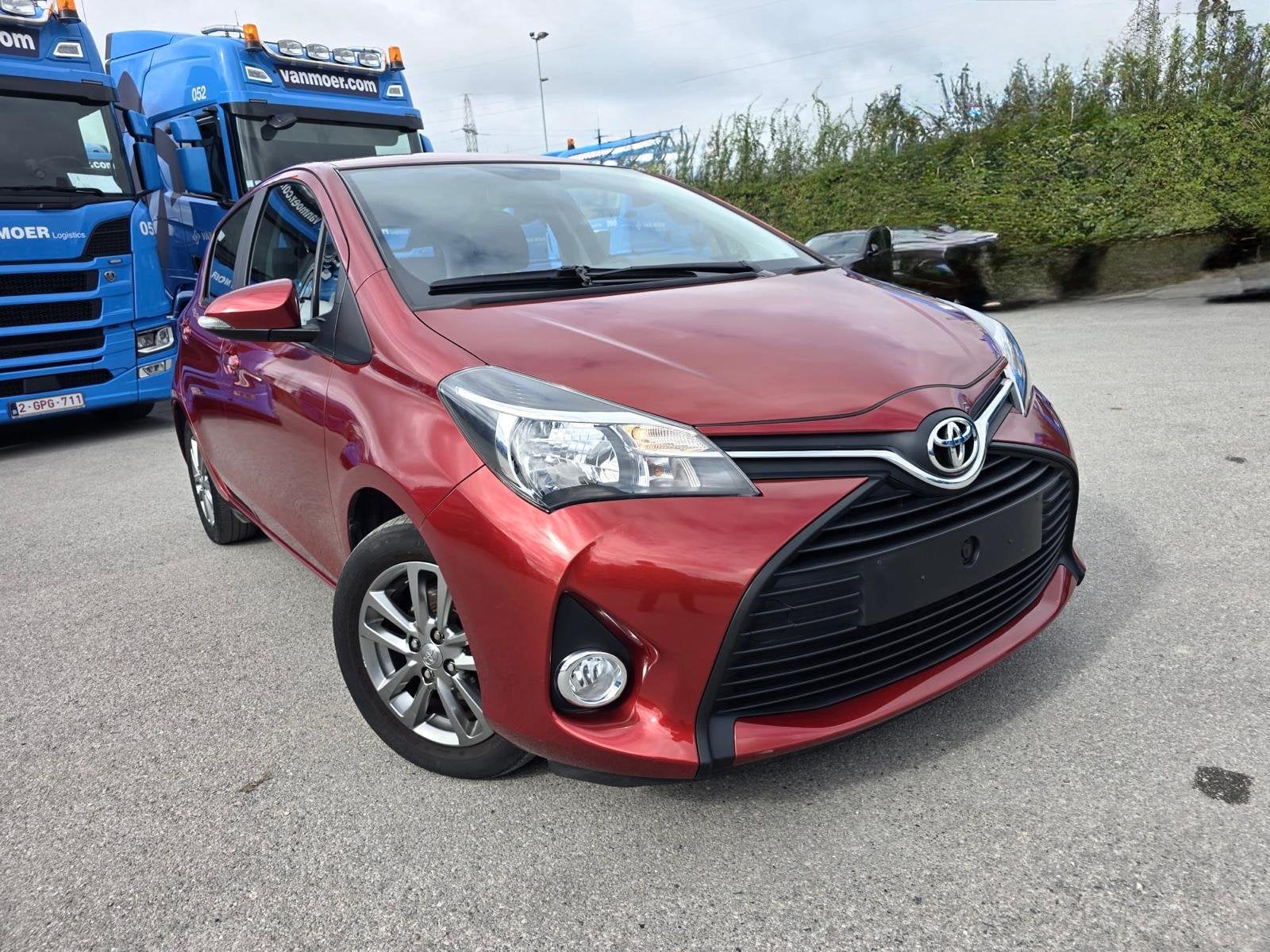 Toyota Yaris/2015/51 000 km, Autos, Rouge, Achat, Euro 6, Boîte manuelle