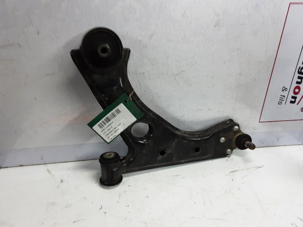 BRAS DE SUSPENSION AVANT GAUCHE (TRIANGLE) Opel Corsa D, Autos : Pièces & Accessoires, Utilisé, Rue de l'Espoir 34 34
4030  GRIVEGNÉE, BE