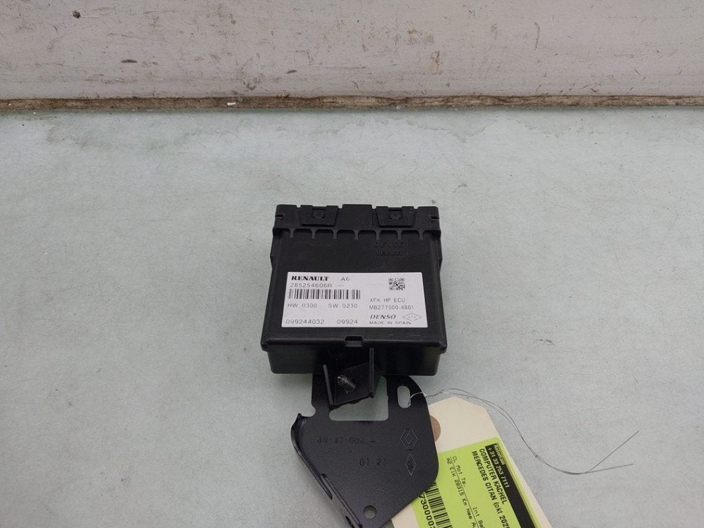 COMPUTER KACHEL Mercedes-Benz Citan (420.6) (|285254606R|), Gebruikt, Mercedes-Benz, Dialog.mb@mercedes-benz.com, Mercedes-Benz AG