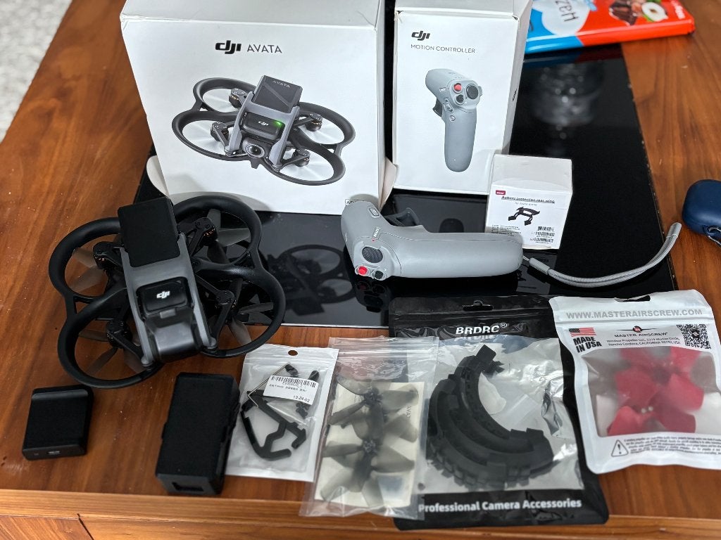 Dji Avata, Enlèvement, Utilisé, Drone avec caméra, DJI