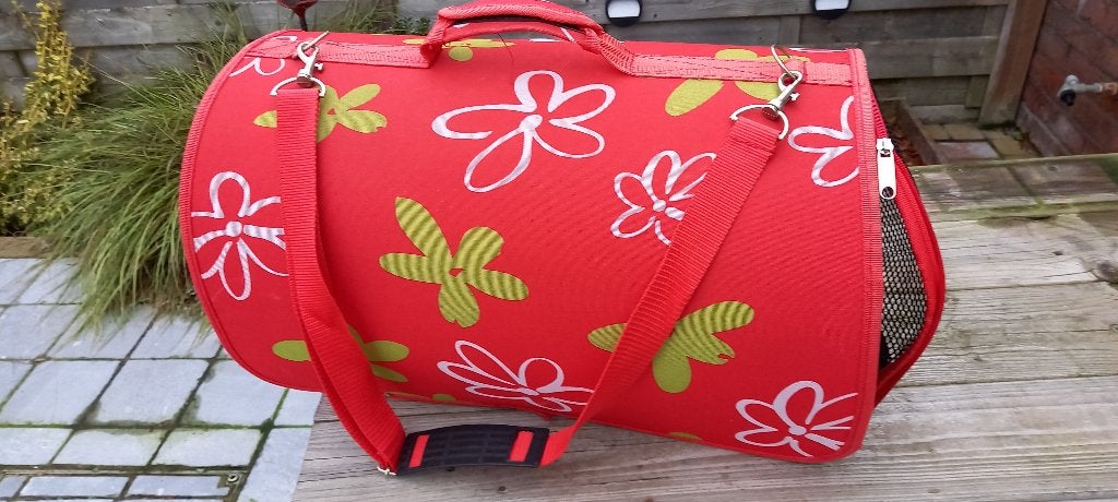 Transportmand met riem voor kleine hond of kat., Animaux & Accessoires, Boîtes de transport, Utilisé, Enlèvement