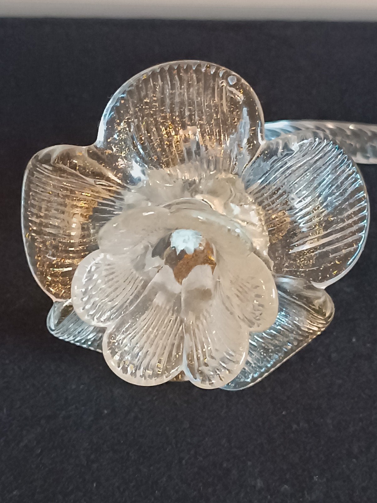 Italiaanse handgeblazen Murano Glas Bloem met goud accent, Antiek en Kunst, Ophalen of Verzenden
