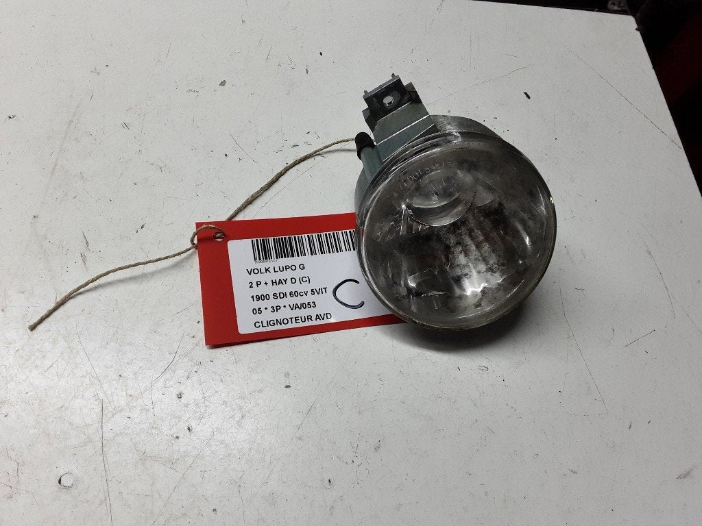 CLIGNOTANT AVANT DROIT Volkswagen Lupo (6X1) (6X0953155G), Volkswagen, Mevr. I. Hauben, Utilisé, Rue de l'Espoir 34 34
4030  GRIVEGNÉE, BE