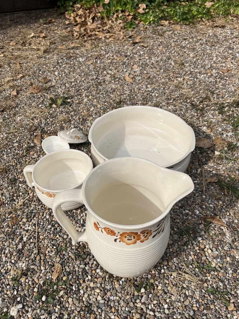 set  BREWO : waterkan, waskom, zeephouder, ..., Antiek en Kunst, Ophalen