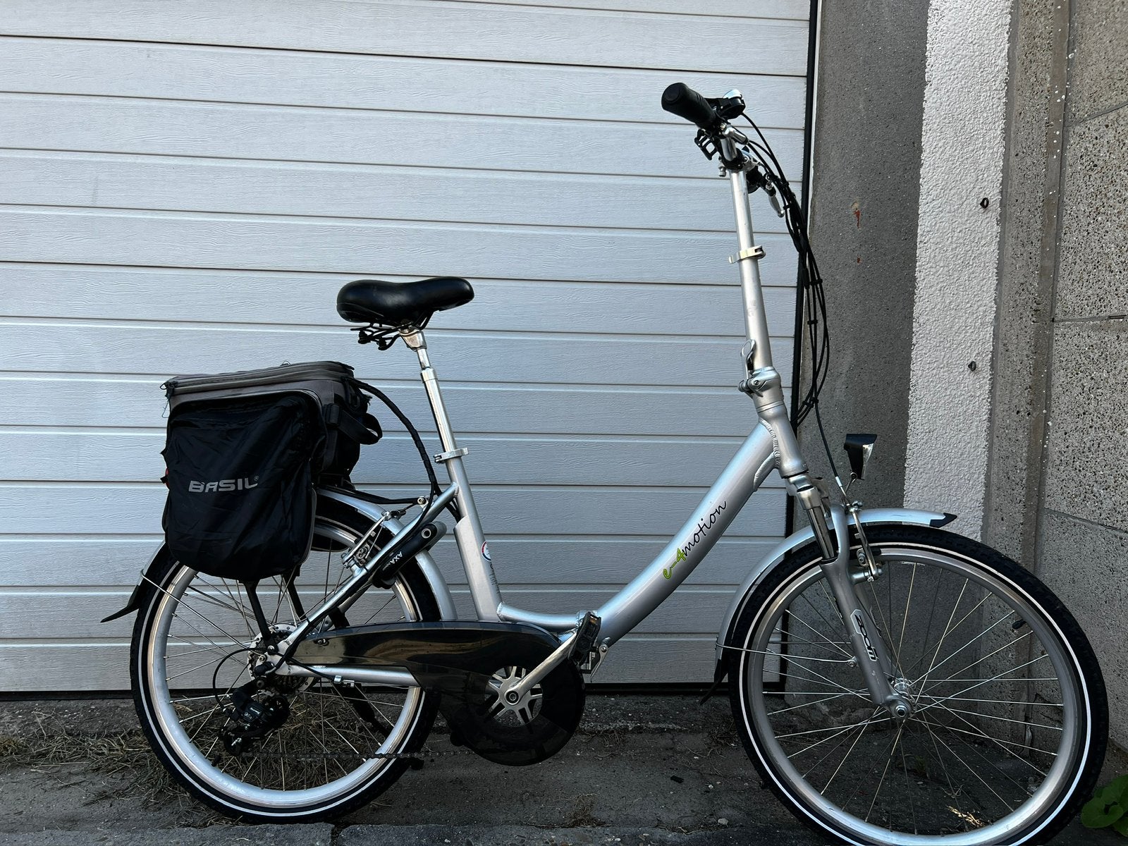 Elektrische fiets, Fietsen en Brommers, Zo goed als nieuw, 50 km per accu of meer, 55 tot 59 cm, Ophalen