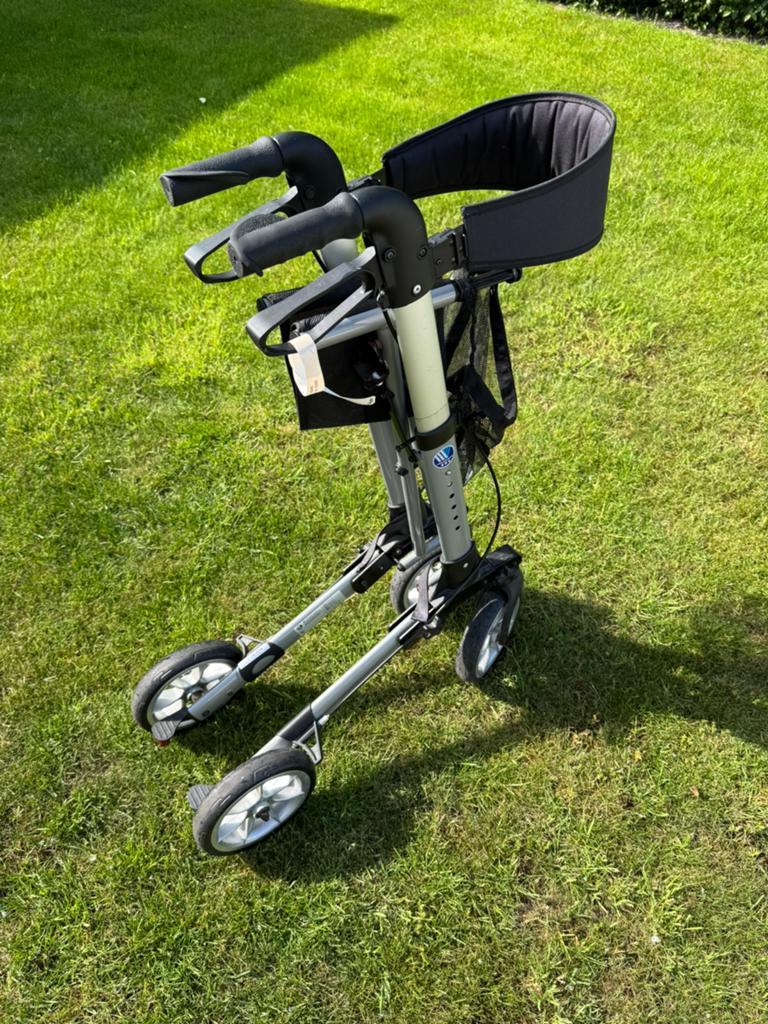 Quadri light rollator, Ophalen, Zo goed als nieuw