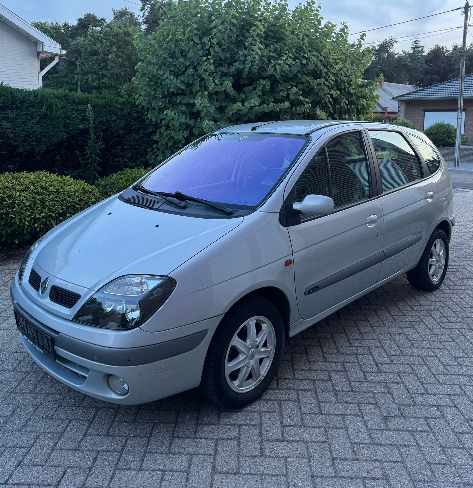 Renault Scenic 1.8 Benzine Gekeurd, Autos, Renault, Achat, Entreprise, Boîte manuelle, Air conditionné
